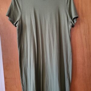 Time and Tru Olive Green Short Sleeve Dress